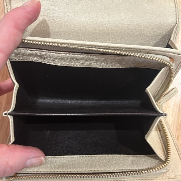 GUCCI WALLET - Picture 11 of 16